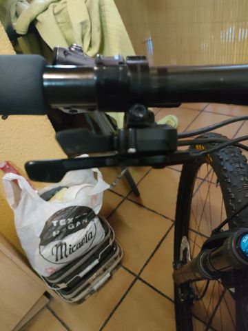 Used Trek Supercaliber 9.8 XT 2021 2021 Mountainbike, Red, 29 — image 6 of 13