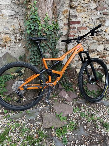Used Orbea H30 2022 Mountainbike, Black — image 2 of 3