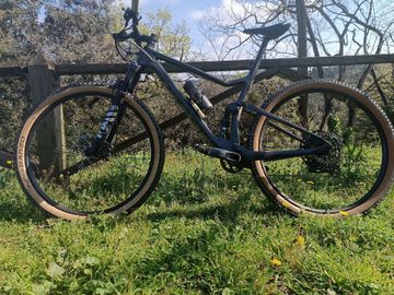 Used Scott Spark RC 900 Team 2021 2021 Mountainbike, Black, 29 — image 2 of 14