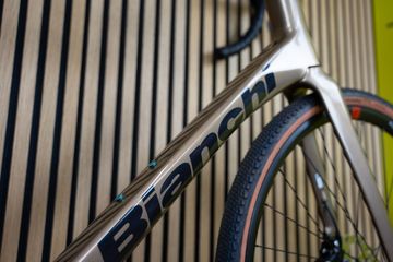 Used Bianchi Impulso PRO GRX 820 disc 2024 2024 Road & Gravel, Black — image 6 of 10