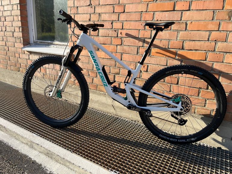 Santa Cruz Tallboy SRAM X0 Eagle AXS (T-Type) 2024 Mountainbike usato, Bianco — immagine 2 di 8