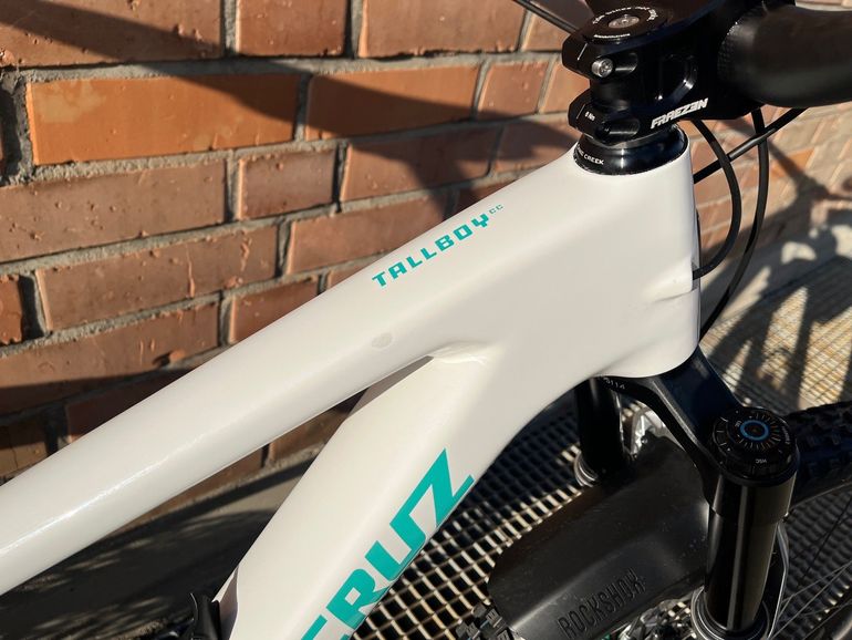 Santa Cruz Tallboy SRAM X0 Eagle AXS (T-Type) 2024 Mountainbike usato, Bianco — immagine 8 di 8