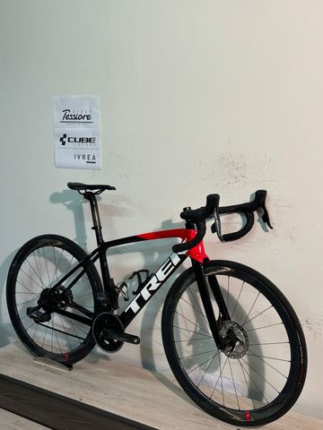 Used Trek Emonda SL6 2021 Road & Gravel, Red — image 4 of 11