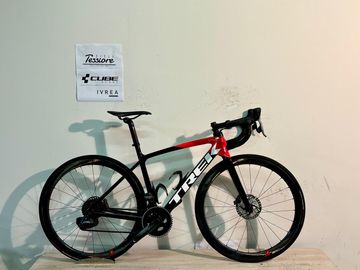 Used Trek Emonda SL6 2021 Road & Gravel, Red — image 1 of 11
