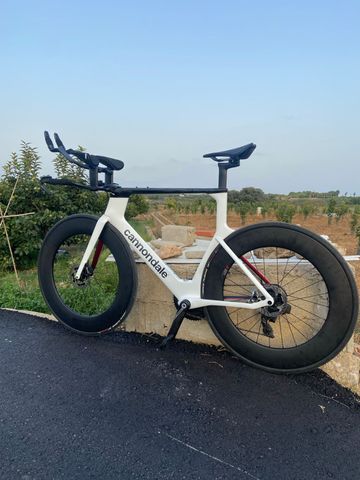 Used Cannondale SuperSlice Red eTap 2019 2019 Road & Gravel, White — image 3 of 3