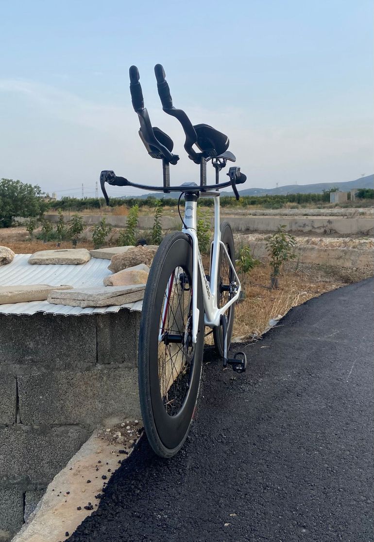 Used Cannondale SuperSlice Red eTap 2019 2019 Road & Gravel, White — image 2 of 3
