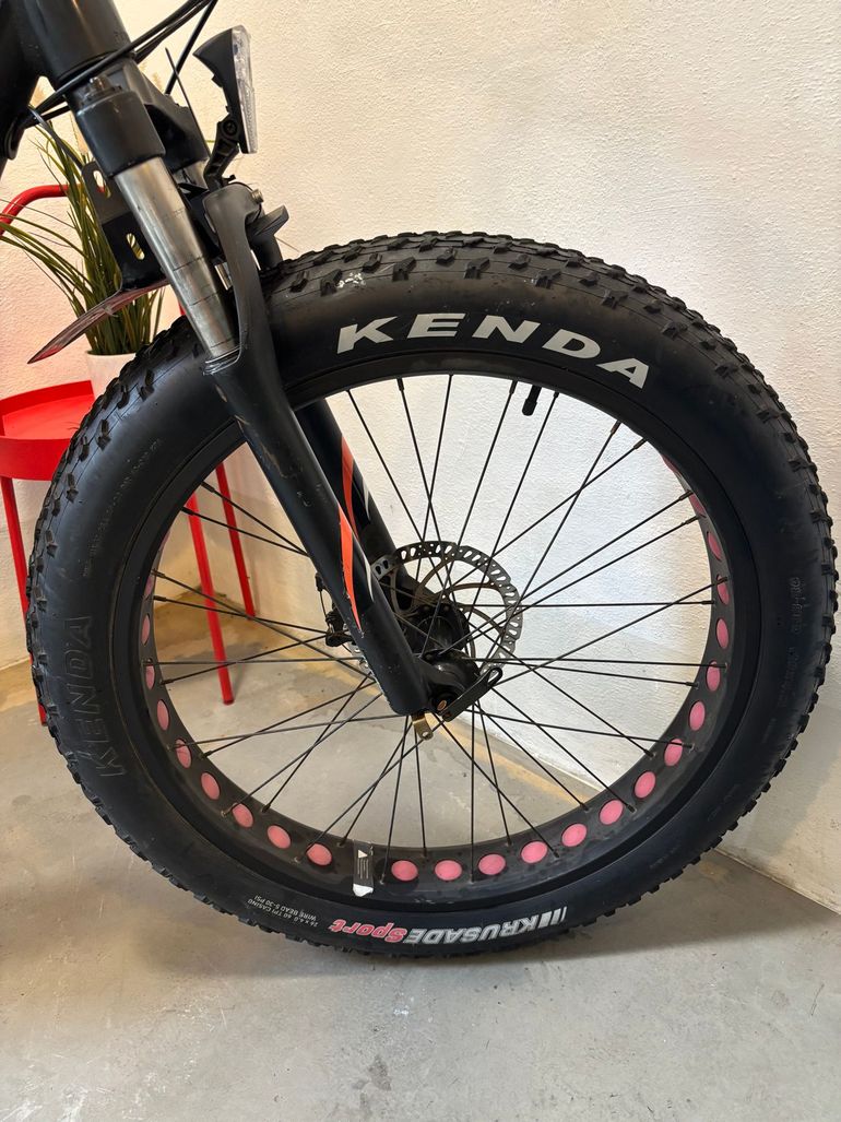Used Electric Bike Company Elephant Argento 2024 Mountainbike, Black — image 8 of 8