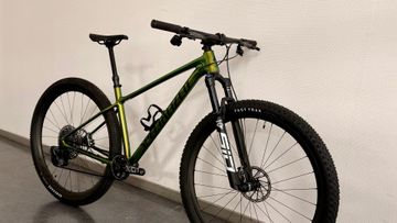 Used Specialized Chisel Frameset 2023 Individualaufbau 2023 Mountainbike, Green — image 2 of 9