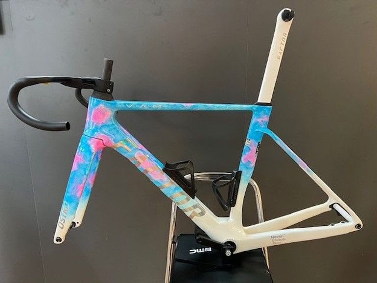 Used Factor Ostro Vam Watercolour Frameset 2025 Road & Gravel, White — image 3 of 3