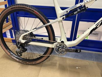 Used KTM Scarp Prime 2025 Mountainbike, White — image 2 of 8