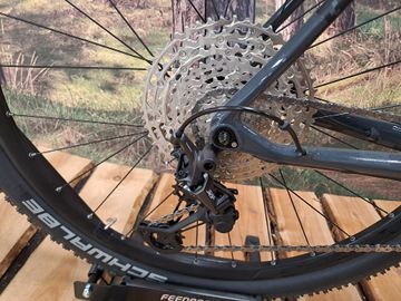 Used CUBE REACTION C:62 PRO 2023 2023 Mountainbike, Light Gray, 29 — image 4 of 5