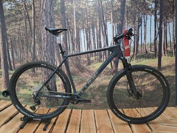 Used CUBE REACTION C:62 PRO 2023 2023 Mountainbike, Light Gray, 29 — image 1 of 5