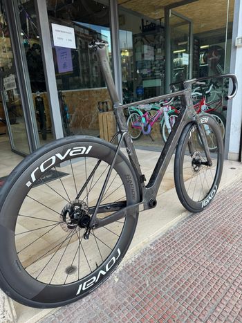 Used Factor Ostro Frameset 2025 Road & Gravel, Black — image 2 of 12