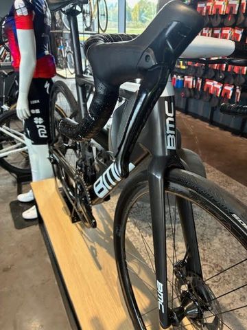 Used BMC Teammachine SLR01 TWO 2023 2023 Road & Gravel, Black — image 6 of 7