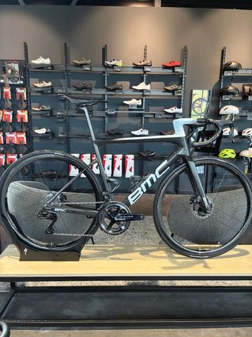 Used BMC Teammachine SLR01 TWO 2023 2023 Road & Gravel, Black — image 1 of 7