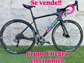 Used Giant Defy Shimano Ultegra Di2 2022 Road & Gravel, Black — image 1 of 13