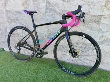 Used Giant Defy Shimano Ultegra Di2 2022 Road & Gravel, Black — image 12 of 13