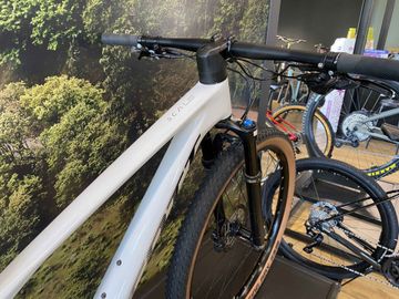 Used Scott Scale 930 2024 Mountainbike, White — image 5 of 6
