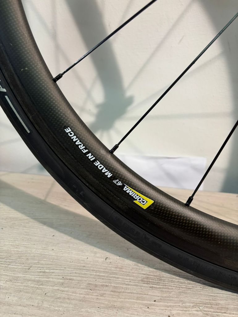 Used Specialized Tarmac Expert 2016 2016 Road & Gravel, Light Gray — image 7 of 10