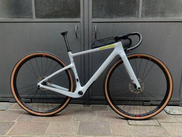 Used Cervélo FRAMESET ASPERO+Handlebar+Stem Frameset 2025 Road & Gravel, White — image 1 of 7