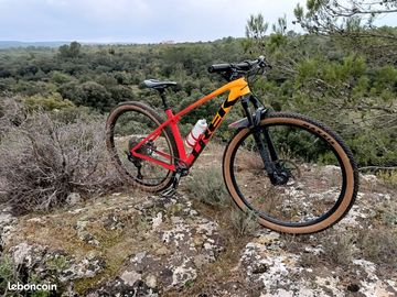 Used Trek Procaliber 9.5 2021 Mountainbike, Red — image 5 of 5