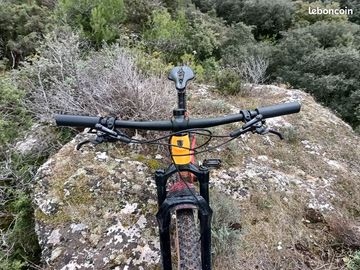 Used Trek Procaliber 9.5 2021 Mountainbike, Red — image 2 of 5