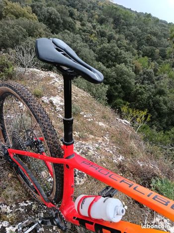 Gebrauchtes Trek Procaliber 9.5 2021 Mountainbike, Rot — Bild 4 von 5