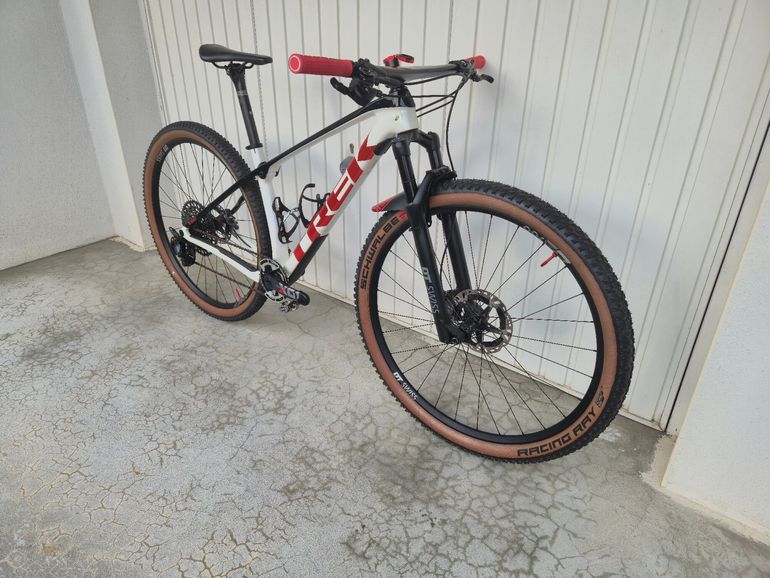 Used Trek Procaliber 2022 Mountainbike, White — image 3 of 10