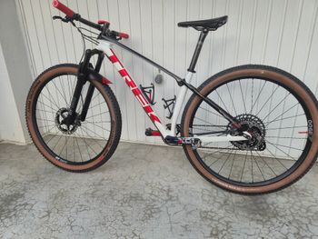 Used Trek Procaliber 2022 Mountainbike, White — image 2 of 10