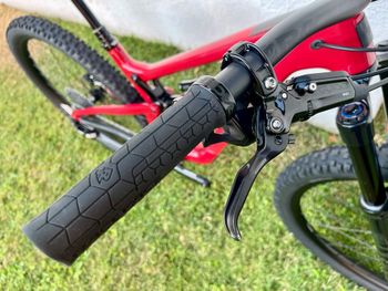 Used Santa Cruz Hightower SRAM X01 Eagle 2017 Mountainbike, Red, 29 — image 13 of 15