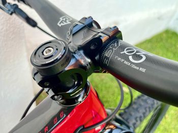 Used Santa Cruz Hightower SRAM X01 Eagle 2017 Mountainbike, Red, 29 — image 7 of 15