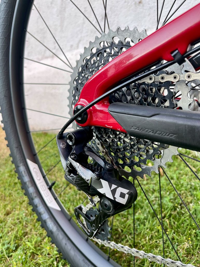 Used Santa Cruz Hightower SRAM X01 Eagle 2017 Mountainbike, Red, 29 — image 6 of 15
