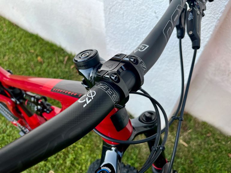 Used Santa Cruz Hightower SRAM X01 Eagle 2017 Mountainbike, Red, 29 — image 12 of 15