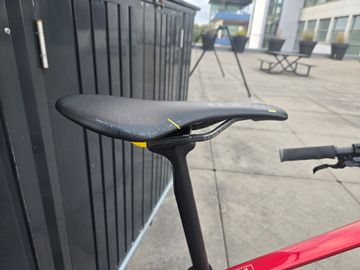 Used Cannondale Scalpel Shimano Deore XT 2023 Mountainbike, Red — image 5 of 7