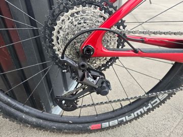 Used Cannondale Scalpel Shimano Deore XT 2023 Mountainbike, Red — image 3 of 7