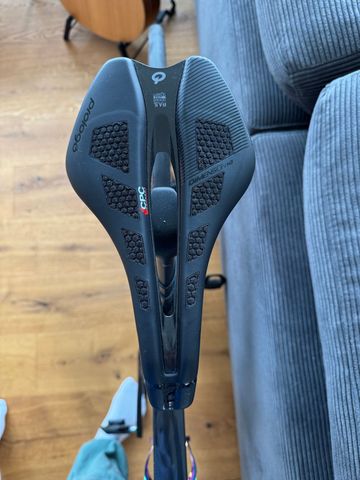 Used Canyon Aeroad CFR Di2 2024 2024 Road & Gravel, Black — image 7 of 7