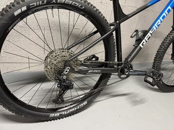 Used Qayron Spyro MKII 5 2022 Mountainbike, Blue — image 5 of 11