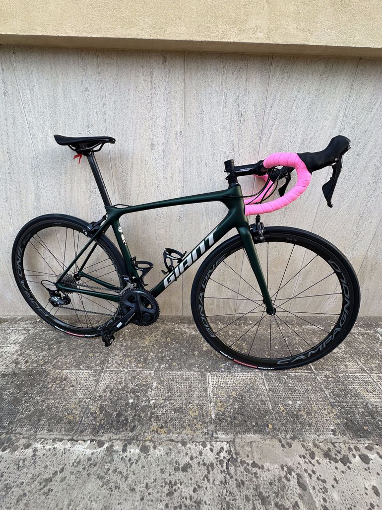 Used Giant TCR Advanced Pro Team 2019 2019 Road & Gravel, Green — image 2 of 3