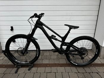 Used Canyon Torque CF 7 2021 2021 Mountainbike, Black, 27.5 — image 2 of 6