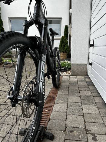Used Canyon Torque CF 7 2021 2021 Mountainbike, Black, 27.5 — image 5 of 6