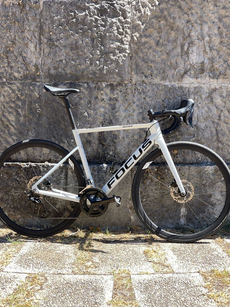 Fast Bike Bicycling Focus Izalco Max Disc 8.8 2021 Review Focus