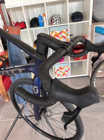 Used Scott Addict 10 2024 2024 Road & Gravel, Blue — image 6 of 10