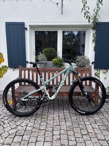 Used Pivot Trailcat Lt 2025 MTB