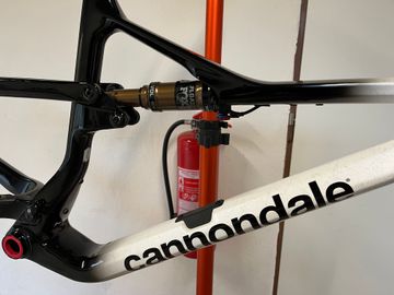 Used Cannondale Scalpel Hi-MOD 1 2023 Frameset 2023 Mountainbike, White, 29 — image 3 of 11
