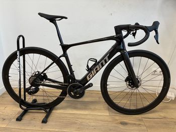 Giant, Defy Advanced E+ Elite 1 2025
