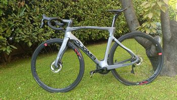 Used Pinarello Dogma F12 Disk Dura Ace Di2 2021 2021 Road & Gravel