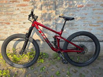 Used Trek Remedy 7 2022 2022 MTB