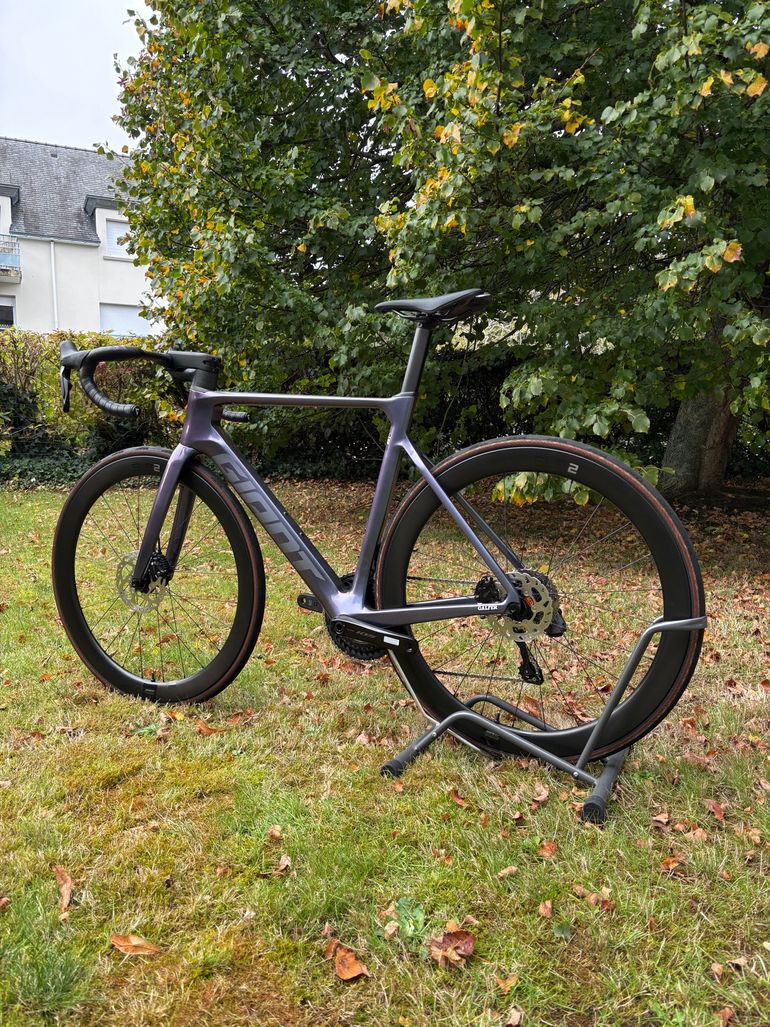Used Giant Propel Advanced 1 2025 2025 Road & Gravel, Blue — image 2 of 5