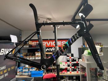 Used Factor OSTRO VAM 2023 Frameset 2023 Road & Gravel