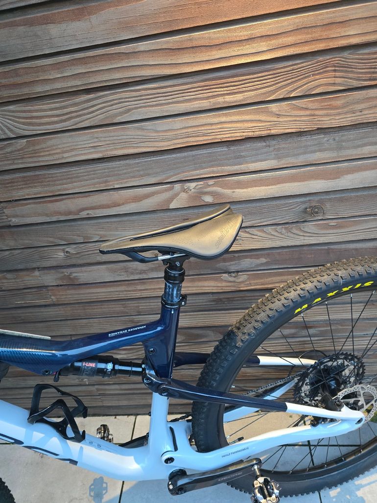 Used Orbea Oiz Shimano SLX 2024 Mountainbike, White — image 11 of 25